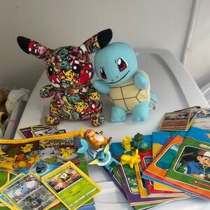 Pokemon Plush Pair - Blue Squirtle & Multi-Colored Pikachu Books and cards